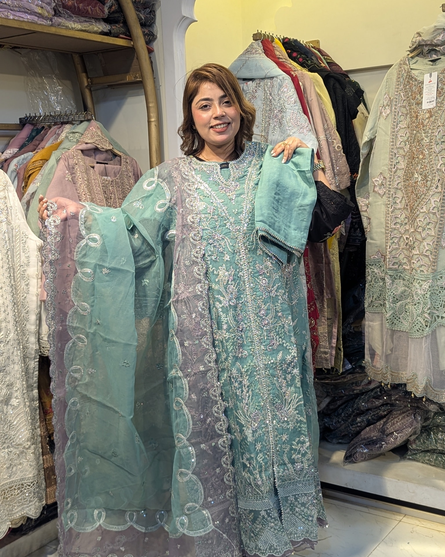 পাকিস্তানী পার্টি ড্রেস